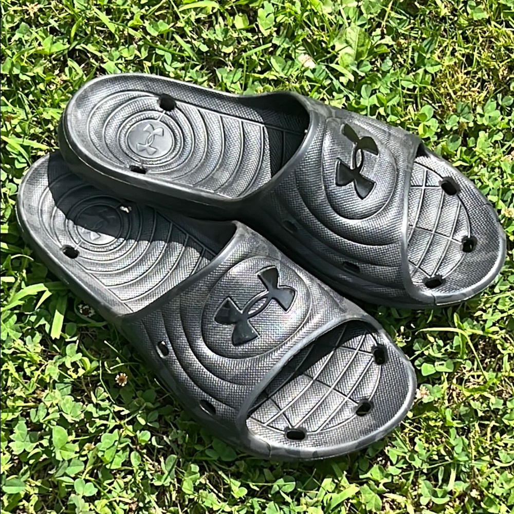 Men’s Camo Under Armour Slides Flip Flops Sandals Size 8